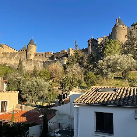 Entrez En Lice, Face A La Cite Vue Sublime